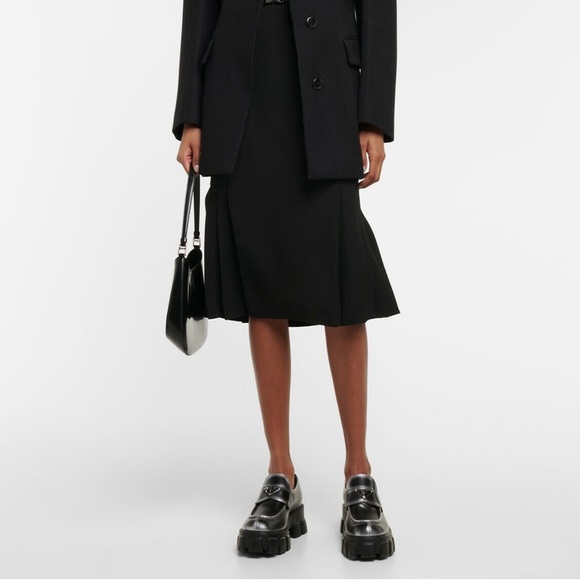 New Prada Monolith brushed leather loafers. Size EU 36. US 6. - Picture 4 of 13